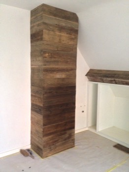  Reclaimed wood decoration 