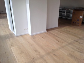  Woo flooring in Brussels, Ixelles 