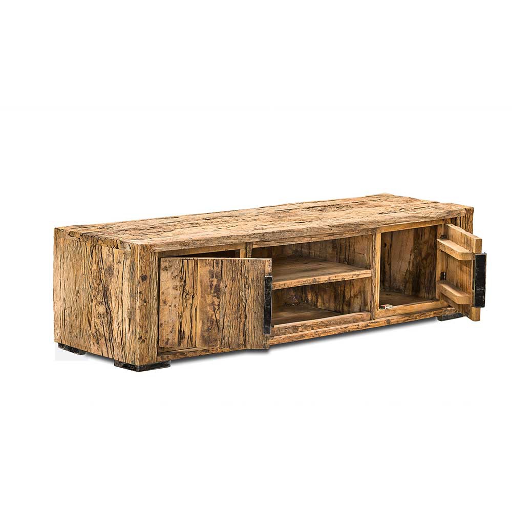  Reclimed wood furniture 
